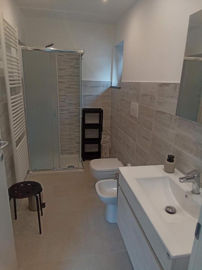Iris Home Camblione Luaran gambar